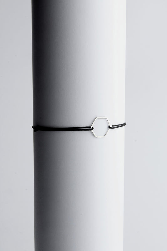 hexagone thread bracelet