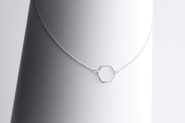 Single Hexagone Necklace